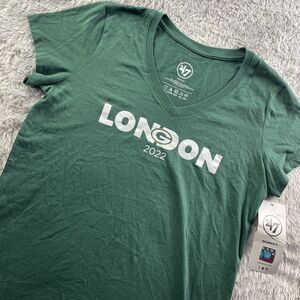 Green Bay Packers Shirt Womens Medium London England 2022 Vneck Short Sleeve NFL